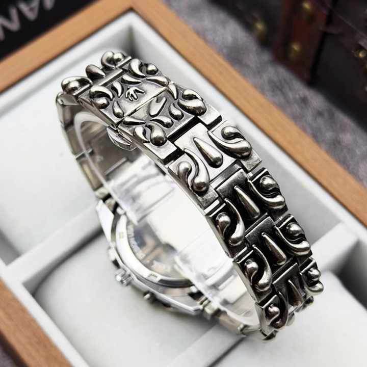 Tensho Mugen – Gothic Spiked Timepiece